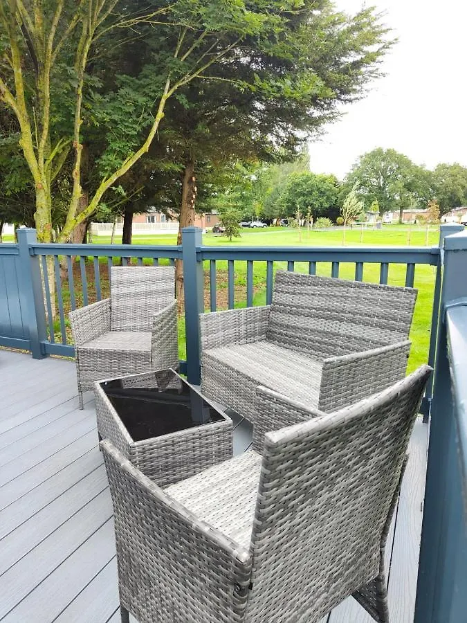 Jjs Lodge Oaktree Thornton  0*, Thornton (East Yorkshire)